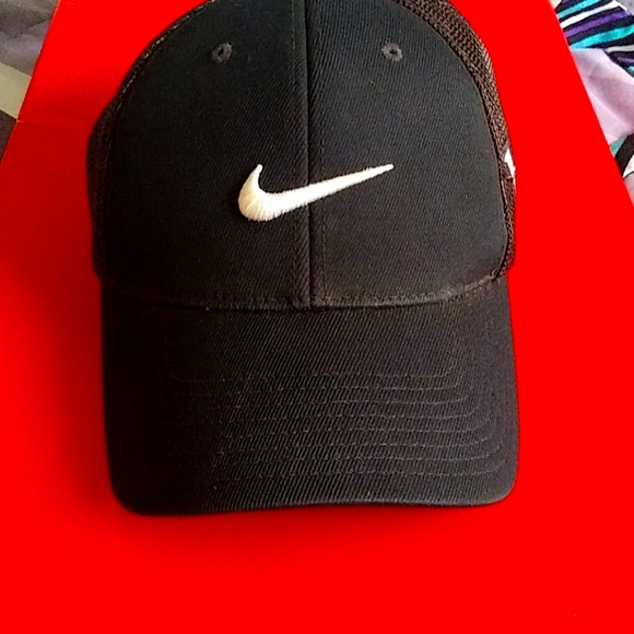 Nike One Golf 1Sz $28+Free hat